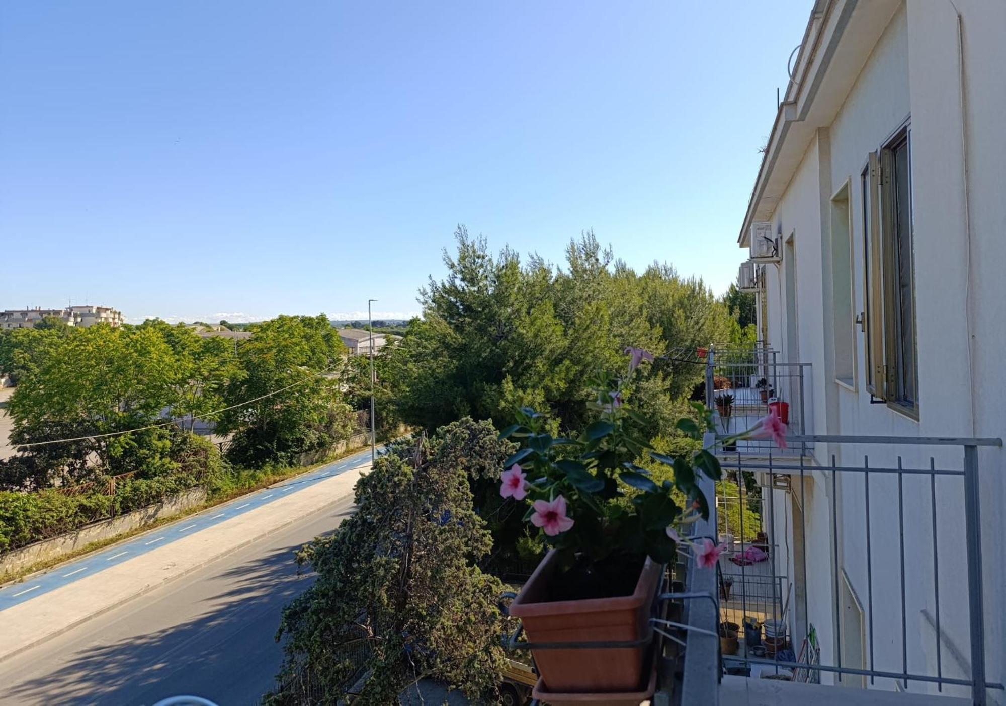 Le Rondini Apartment ตรานิ ภายนอก รูปภาพ